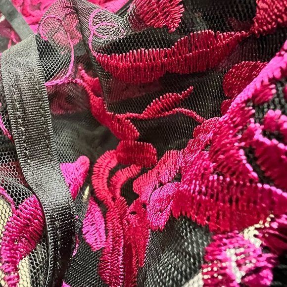 Torrid TWO TONE FLORAL FUCHSIA EMBROIDERED MESH BODYSUIT Size 2X - Picture 5 of 14